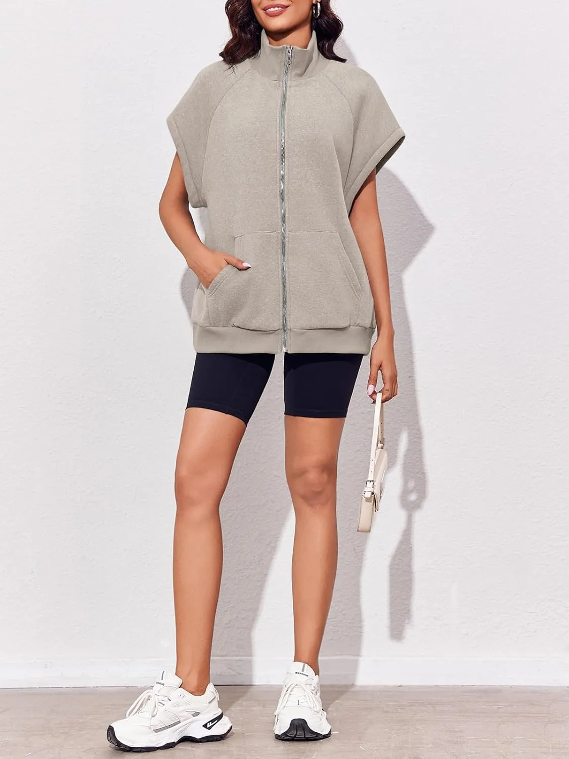 Fisoew Womens Oversized Zip Up Sweatshirts Warm Fleece Vests Fall Casual Sleeveless Jackets with Pockets