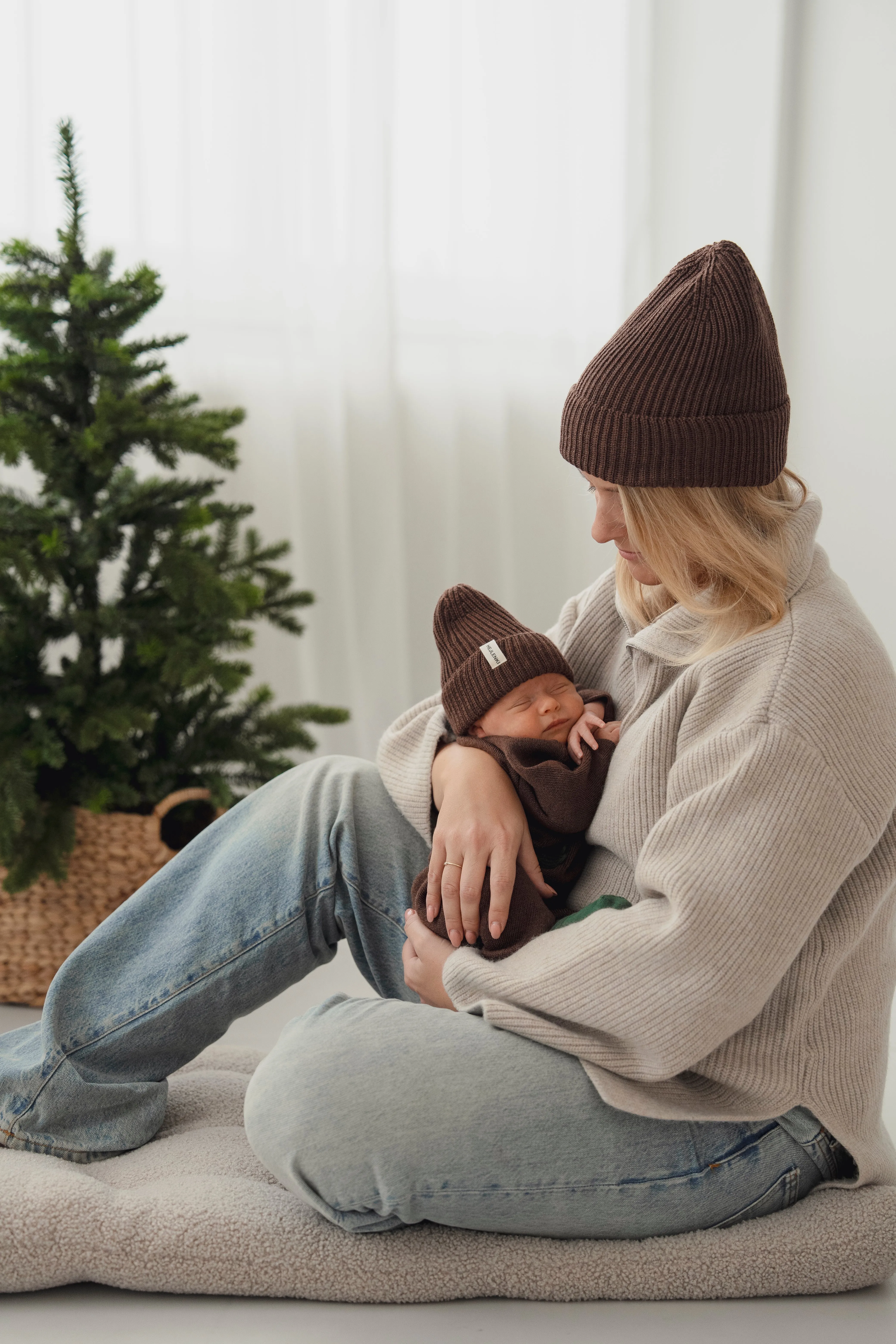 MERINO WOOL KNIT BEANIE BROWN