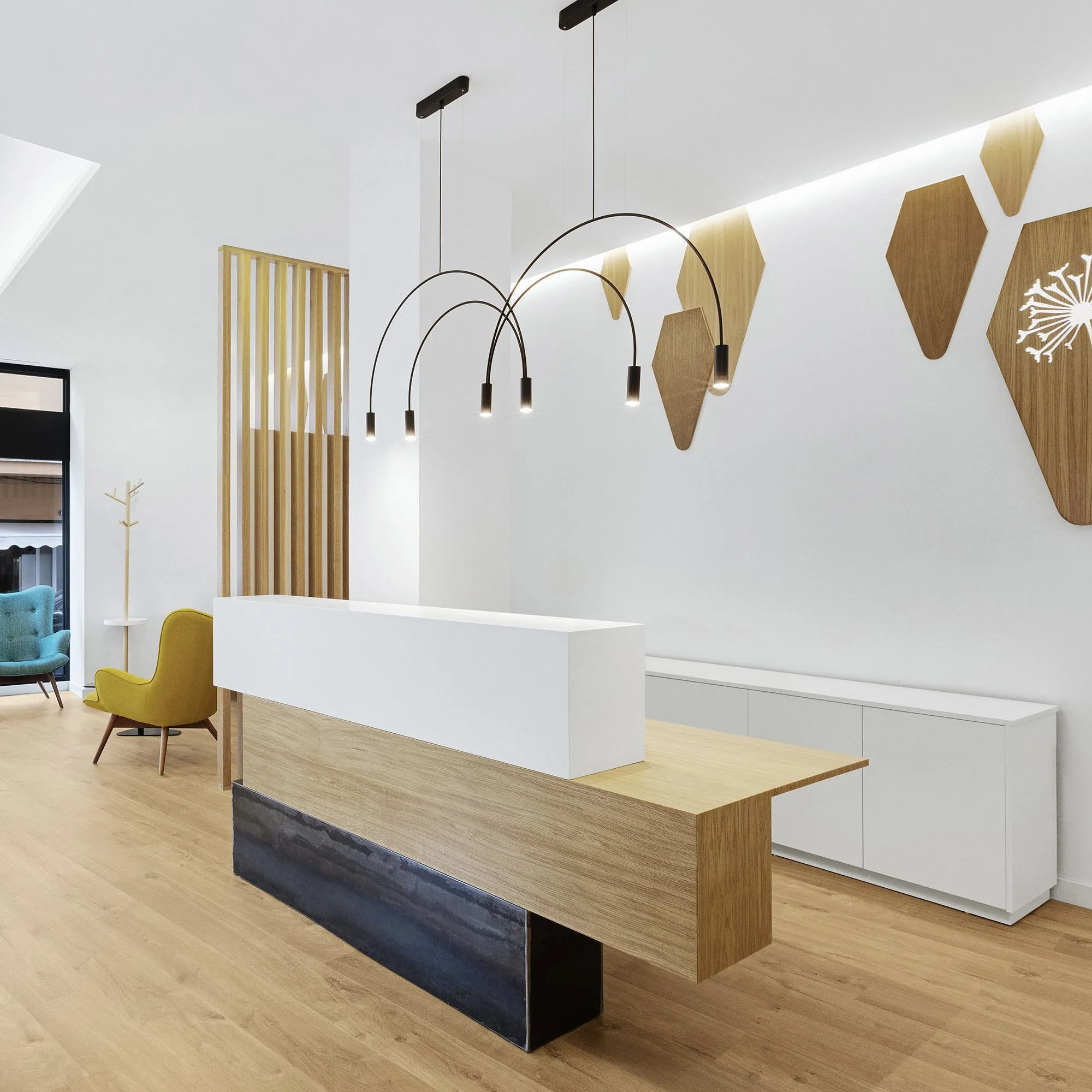 Volta L92.2T Linear Pendant Light
